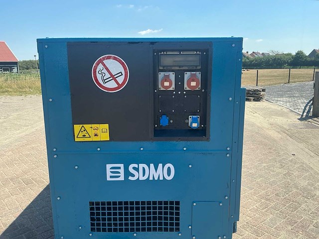 2014 sdmo j110k stroomgenerator - afbeelding 9 van  12