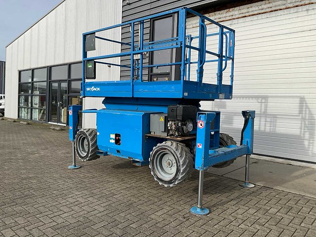 2014 skyjack sj6832rte hoogwerker - afbeelding 14 van  17