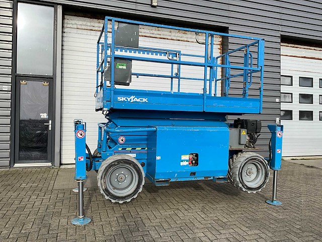 2014 skyjack sj6832rte hoogwerker - afbeelding 1 van  21