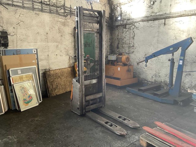 2014 still f20271e01145 stapelaar - afbeelding 1 van  8