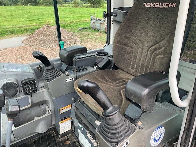 2014 takeuchi tb228 minigraafmachine - afbeelding 21 van  32