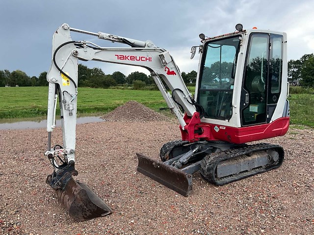 2014 takeuchi tb228 minigraafmachine - afbeelding 12 van  32