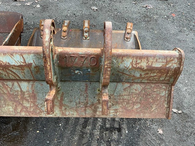 2014 takeuchi tb235 minigraafmachine - afbeelding 14 van  43