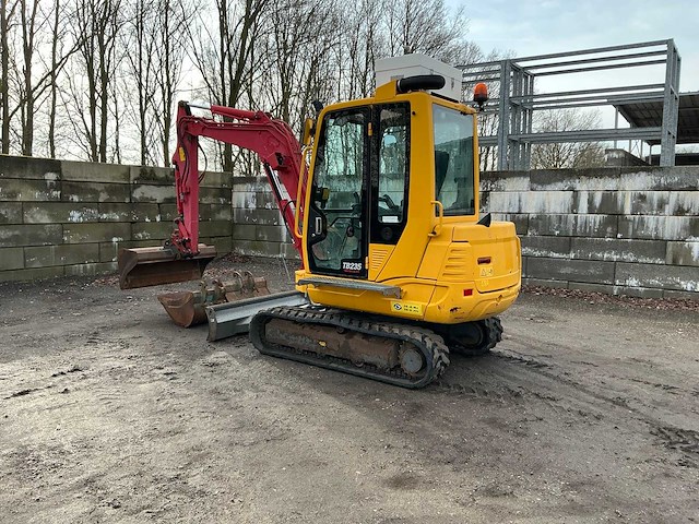2014 takeuchi tb235 minigraafmachine - afbeelding 23 van  55