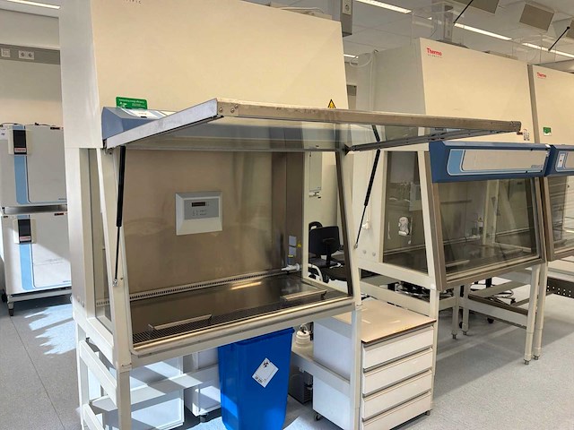 2014 thermo scientific herasafe ks 12 microbiologische veiligheidskast en12469 - afbeelding 4 van  8