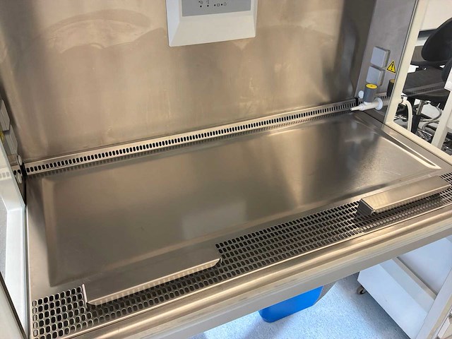 2014 thermo scientific herasafe ks 12 microbiologische veiligheidskast en12469 - afbeelding 6 van  8