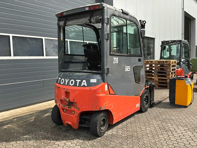2014 toyota 8fbmt30 vorkheftruck - afbeelding 13 van  19