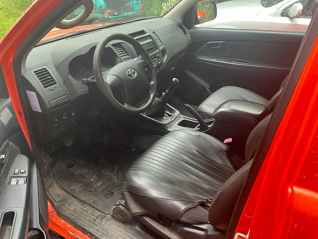2014 toyota hilux 2.5 d-4d lx bedrijfswagen - afbeelding 3 van  49