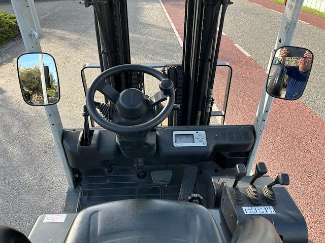 2014 uni carriers g102l30q vorkheftruck - afbeelding 1 van  10