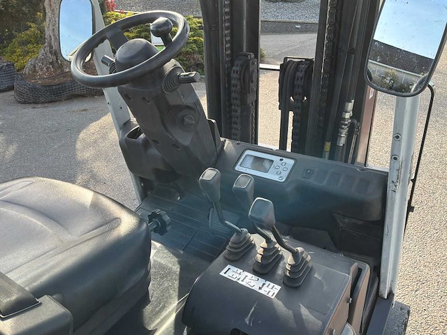 2014 uni carriers g102l30q vorkheftruck - afbeelding 2 van  10