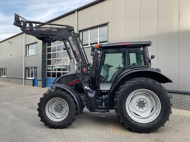 2014 valtra n123 hitech5 vierwielaangedreven landbouwtractor - afbeelding 2 van  20