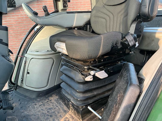 2014 valtra t163 vierwielaangedreven landbouwtractor - afbeelding 19 van  41