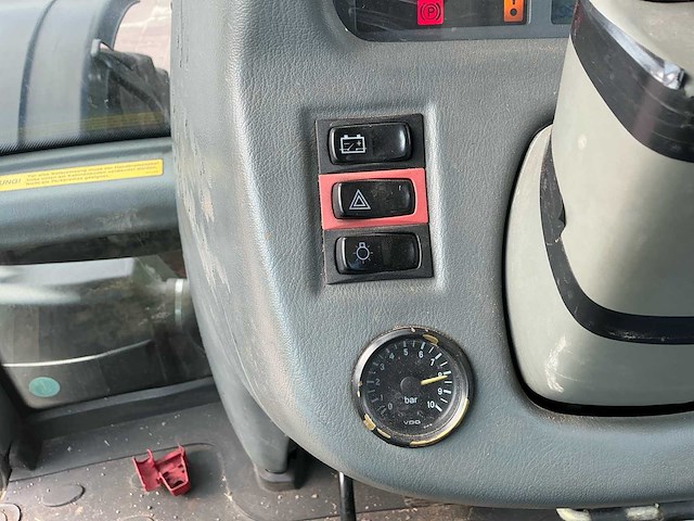 2014 valtra t163 vierwielaangedreven landbouwtractor - afbeelding 24 van  38
