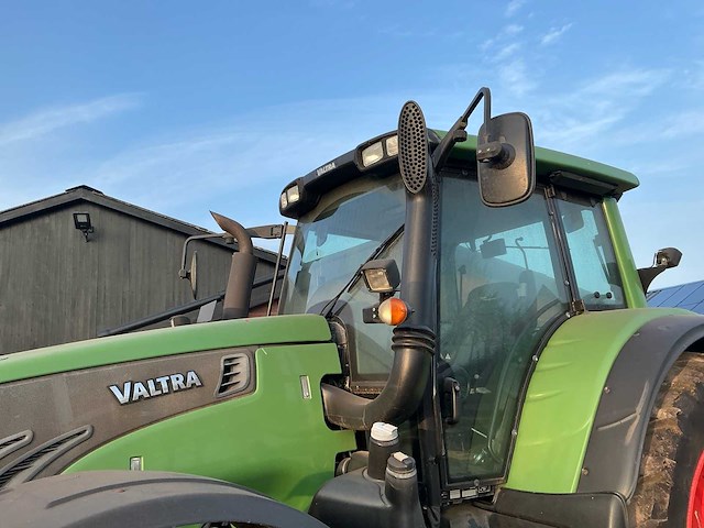 2014 valtra t163 vierwielaangedreven landbouwtractor - afbeelding 4 van  32