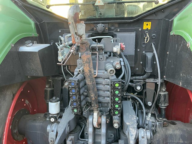 2014 valtra t163 vierwielaangedreven landbouwtractor - afbeelding 9 van  32