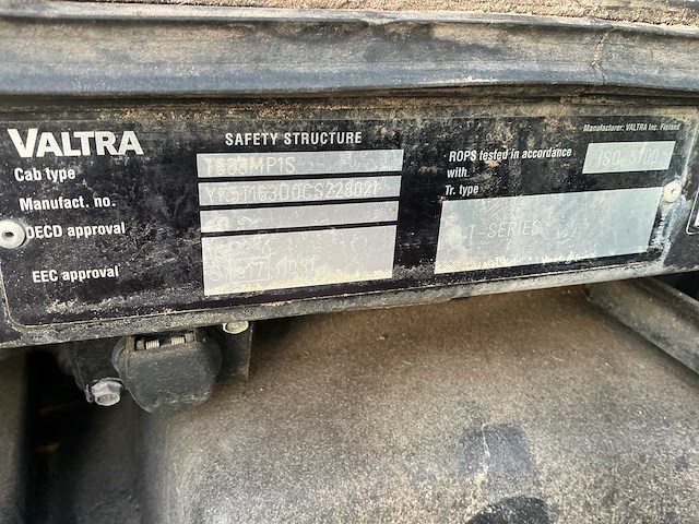 2014 valtra t163 vierwielaangedreven landbouwtractor - afbeelding 36 van  41