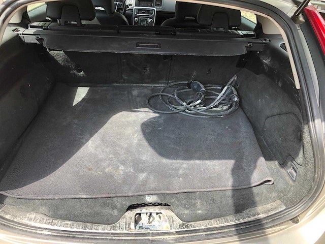 2014 volvo v60 r design plug in hybrid personenauto - afbeelding 1 van  8