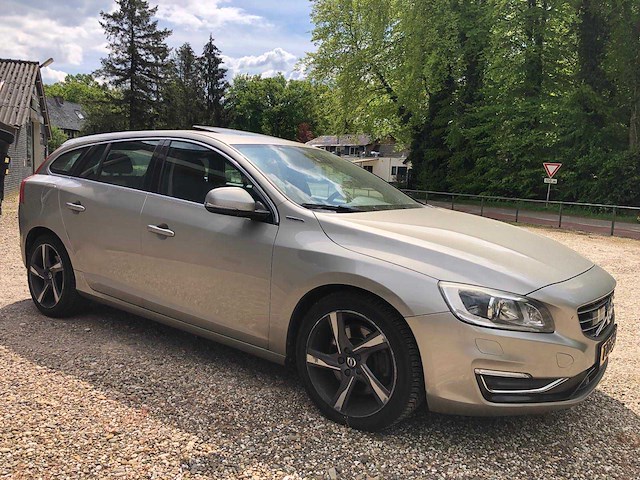 2014 volvo v60 r design plug in hybrid personenauto - afbeelding 6 van  12