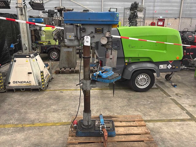 2014 wisent dc2509 kolomboormachine - afbeelding 12 van  17