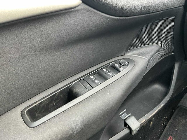 2015 - citroen - c4 - 1.2 puret.feel coll. - personenauto - afbeelding 2 van  13