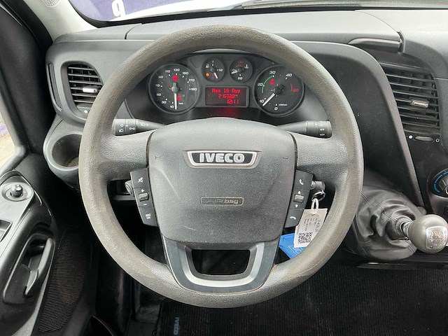 2015 - iveco - daily - 35c13v 2.3 352 h3 l - bedrijfswagen - afbeelding 3 van  14