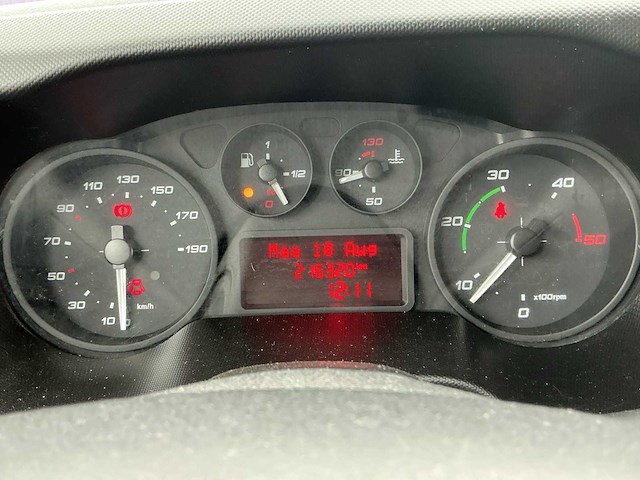 2015 - iveco - daily - 35c13v 2.3 352 h3 l - bedrijfswagen - afbeelding 5 van  14
