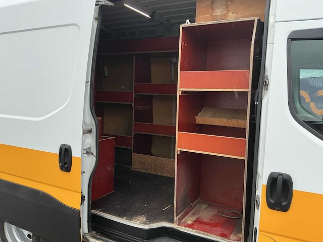 2015 - iveco - daily - 35c13v 2.3 352 h3 l - bedrijfswagen - afbeelding 12 van  14
