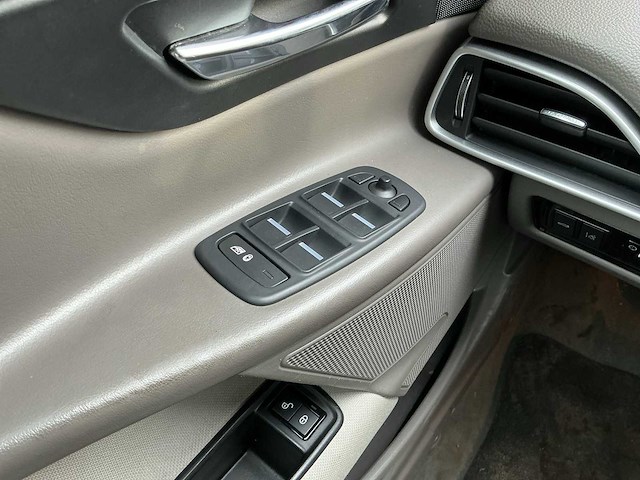 2015 - jaguar - xe - 2.0 d r-sport - personenauto - afbeelding 6 van  17