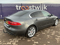 2015 - jaguar - xe - 2.0 d r-sport - personenauto - afbeelding 12 van  17