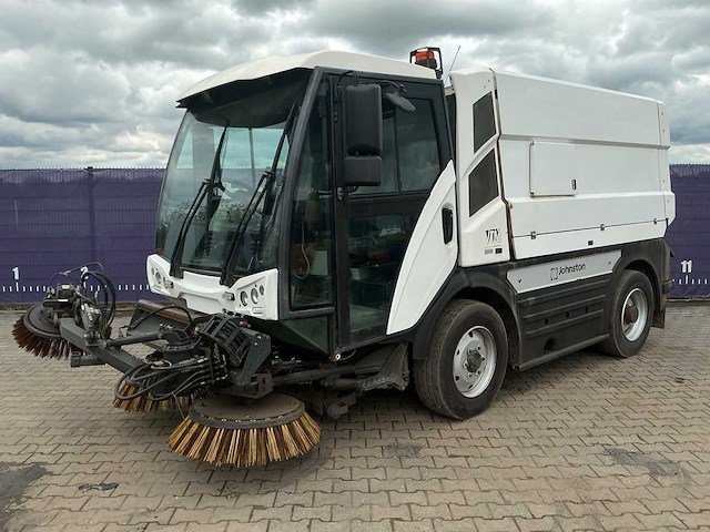 2015 - johnston sweepers - c401 - zelfrijdende veegmachine - afbeelding 1 van  38