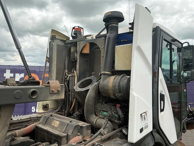 2015 - johnston sweepers - c401 - zelfrijdende veegmachine - afbeelding 7 van  33