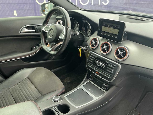 2015 - mercedes-benz - gla-klasse - 200 cdi 4m prestige - personenauto - afbeelding 6 van  8