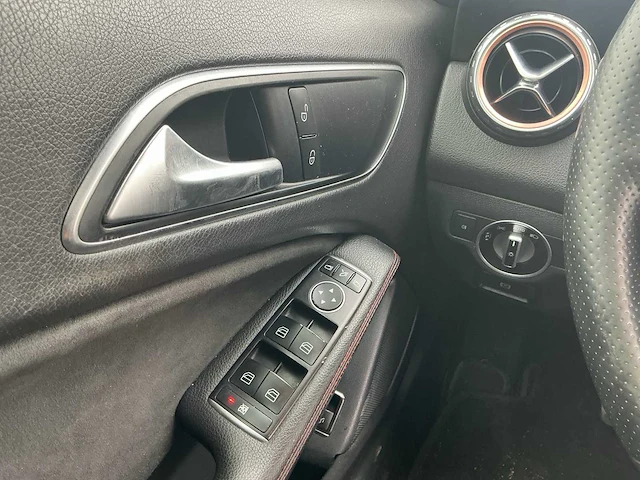 2015 - mercedes-benz - gla-klasse - 200 cdi 4m prestige - personenauto - afbeelding 3 van  13
