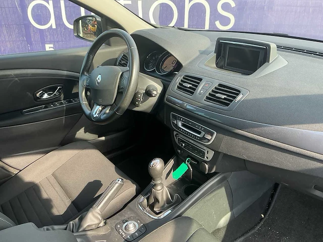 2015 - renault - mégane estate - 1.2 tce limited - personenauto - afbeelding 10 van  13