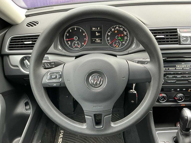 2015 - volkswagen - passat - 1.8 tsi bns. ed. r. - personenauto - afbeelding 12 van  12
