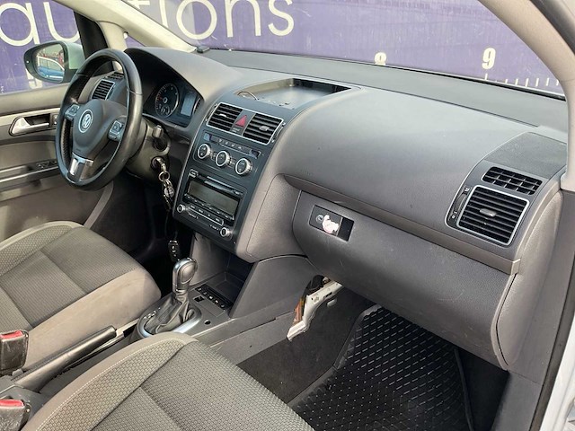 2015 - volkswagen - touran - 2.0 tdi comfl. bluem - personenauto - afbeelding 15 van  19