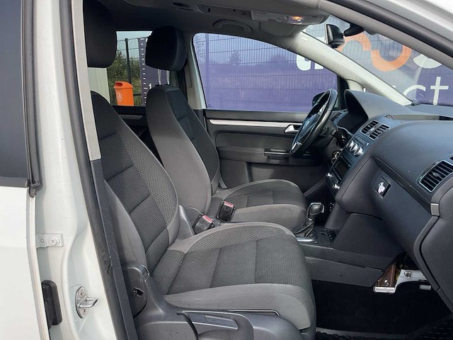 2015 - volkswagen - touran - 2.0 tdi comfl. bluem - personenauto - afbeelding 19 van  19