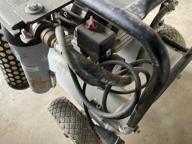 2015 aariac mobiel 340/22h luchtcompressor - afbeelding 6 van  8