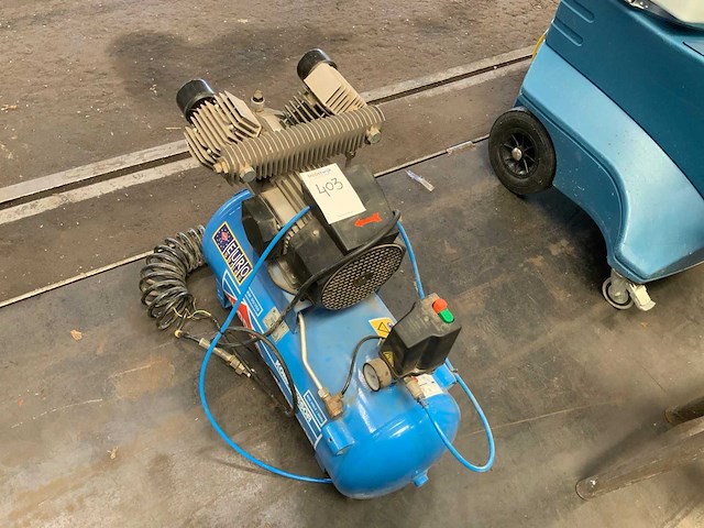 2015 airpress tyfe110/hd65dv/50 luchtcompressor - afbeelding 1 van  6