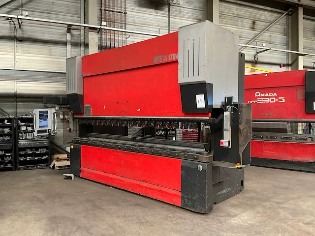 2015 amada hfe 3i 1704 8 axes l cnc-kantbank - afbeelding 1 van  14