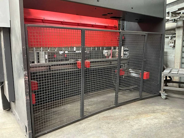 2015 amada hfe 3i 1704 8 axes l cnc-kantbank - afbeelding 12 van  14