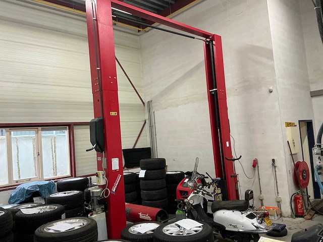 2015 apac 1511d hefbrug 3,2 ton, drempelvrij - afbeelding 1 van  14