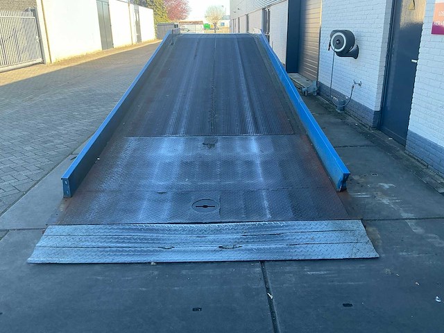 2015 arch auto wcm 1e 12 ton laadbrug - afbeelding 12 van  20