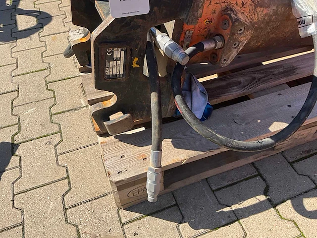 2015 atlas copco sb 302 hydraulische sloophamer - afbeelding 6 van  9