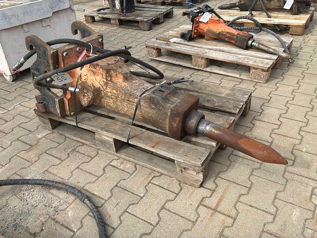 2015 atlas copco sb302 hydraulische breekhamer - afbeelding 1 van  9