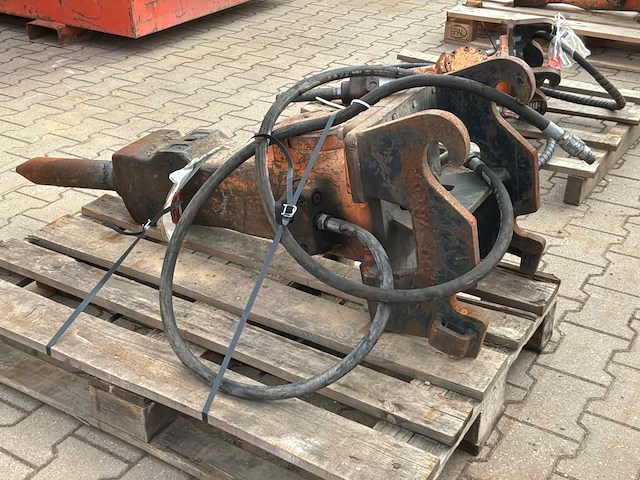 2015 atlas copco sb302 hydraulische breekhamer - afbeelding 5 van  9