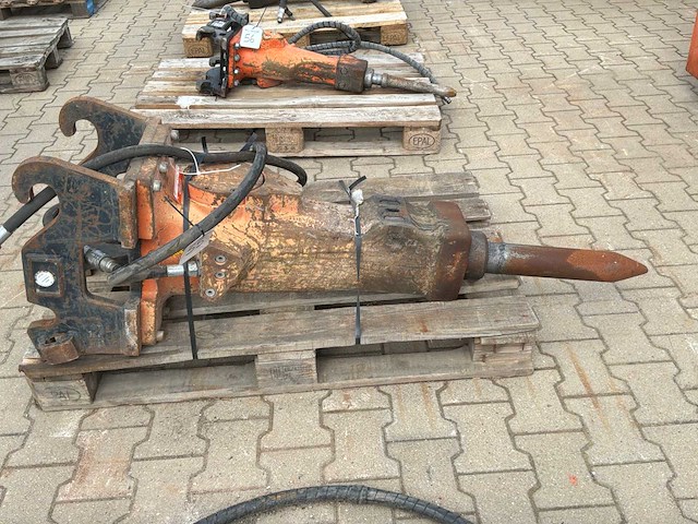 2015 atlas copco sb302 hydraulische breekhamer - afbeelding 8 van  9