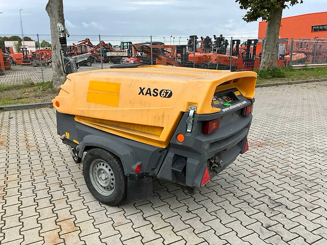 2015 atlas copco xas 67 dd pe compressor aanhangwagen - afbeelding 17 van  21