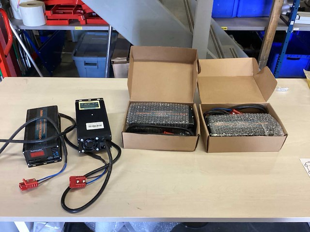 2015 betta batteries druppel laders (4x) - afbeelding 1 van  8