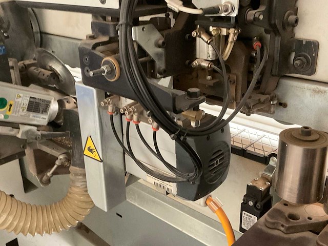 2015 biesse akron 1310 kantenaanlijmmachine - afbeelding 15 van  17
